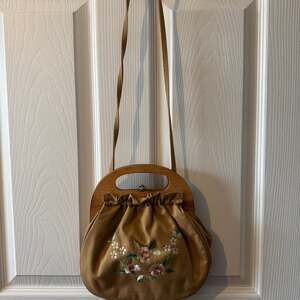 Vintage Floral Embroidered Drawstring Bag with Wood Handles